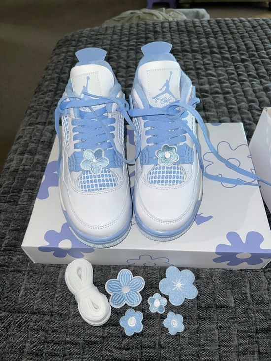 Jordan Shoes - Limited Edition Women’s Air Jordan 4 Retro “Forget Me Not”